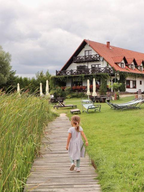 Pensjonat Rybaczowka - Noclegi, Restauracja, Port Bogaczewo  Dış mekan fotoğraf